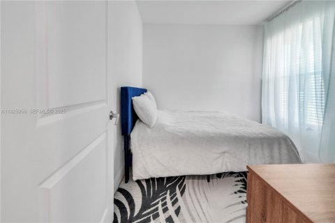 Casa en venta en Deerfield Beach, Florida, 2 dormitorios, 147.71 m2 № 1984331 - foto 23