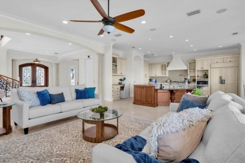 Villa ou maison à vendre à Treasure Island, Floride: 4 chambres, 406.17 m2 № 1585498 - photo 15