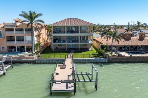 Villa ou maison à vendre à Treasure Island, Floride: 4 chambres, 406.17 m2 № 1585498 - photo 5