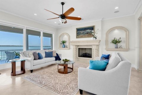 Villa ou maison à vendre à Treasure Island, Floride: 4 chambres, 406.17 m2 № 1585498 - photo 12