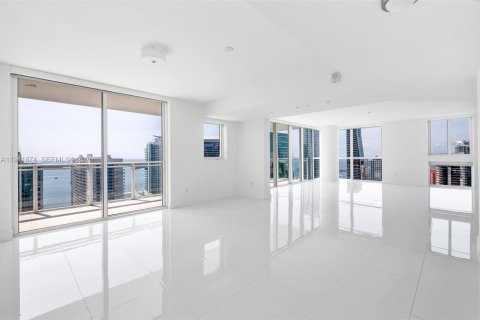 Condominio en venta en Miami, Florida, 4 dormitorios, 147.99 m2 № 2152748 - foto 8