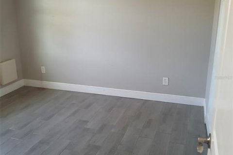 Appartement à louer à Zephyrhills, Floride: 2 chambres, 80.82 m2 № 2118505 - photo 4