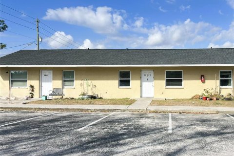 Appartement à louer à Zephyrhills, Floride: 2 chambres, 80.82 m2 № 2118505 - photo 6