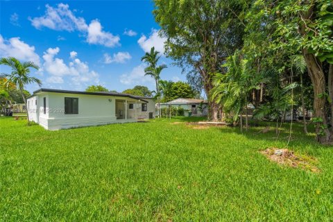 Villa ou maison à vendre à North Miami, Floride: 4 chambres, 127.18 m2 № 2085521 - photo 17