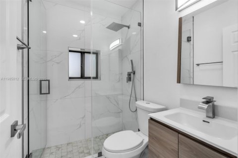 Villa ou maison à vendre à North Miami, Floride: 4 chambres, 127.18 m2 № 2085521 - photo 15