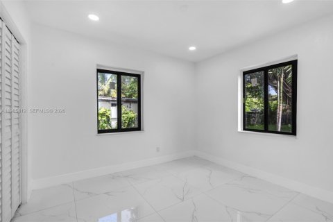 Villa ou maison à vendre à North Miami, Floride: 4 chambres, 127.18 m2 № 2085521 - photo 12