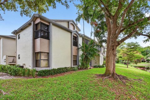 Copropriété à vendre à Coconut Creek, Floride: 2 chambres, 90.86 m2 № 2245604 - photo 2