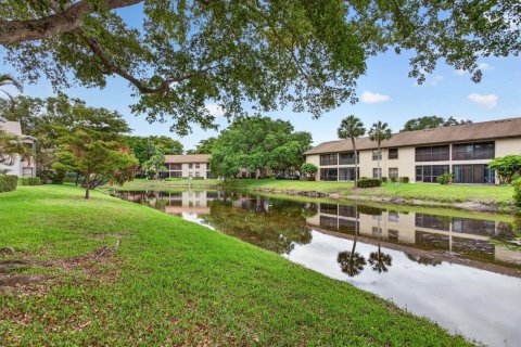Copropriété à vendre à Coconut Creek, Floride: 2 chambres, 90.86 m2 № 2245604 - photo 16