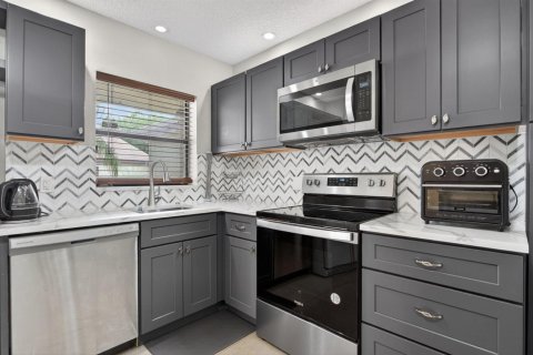 Copropriété à vendre à Coconut Creek, Floride: 2 chambres, 90.86 m2 № 2245604 - photo 7