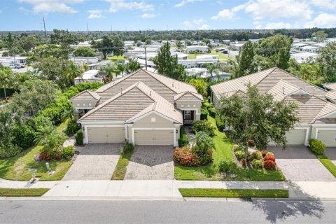House in Bradenton, Florida 2 bedrooms, 141.58 sq.m. № 1844902 - photo 1