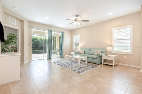 House in Bradenton, Florida 2 bedrooms, 141.58 sq.m. № 1844902 - photo 9