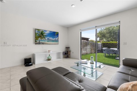 Adosado en venta en Homestead, Florida, 3 dormitorios, 142.14 m2 № 2076146 - foto 4