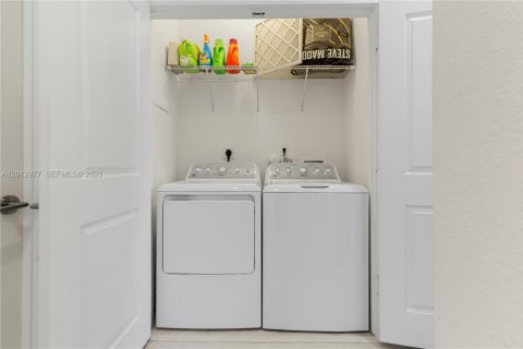 Adosado en venta en Homestead, Florida, 3 dormitorios, 142.14 m2 № 2076146 - foto 12