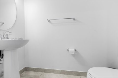 Adosado en venta en Homestead, Florida, 3 dormitorios, 142.14 m2 № 2076146 - foto 9
