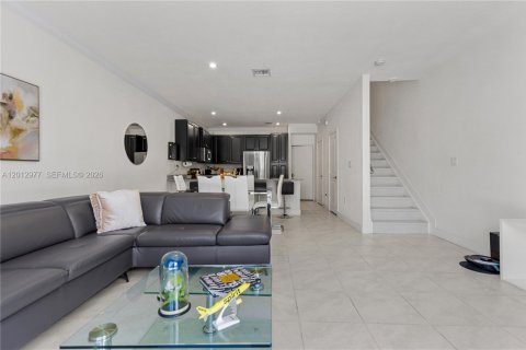 Adosado en venta en Homestead, Florida, 3 dormitorios, 142.14 m2 № 2076146 - foto 2