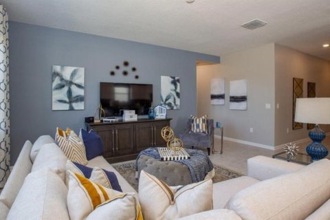 Villa ou maison à vendre à Winter Haven, Floride: 4 chambres, 172.15 m2 № 2147776 - photo 8
