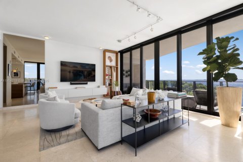 Condo in Miami, Florida, 4 bedrooms  № 1955090 - photo 12