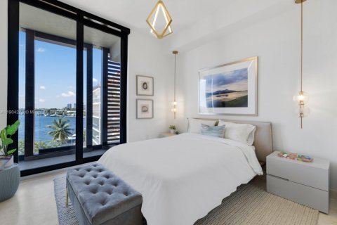 Condo in Miami, Florida, 4 bedrooms  № 1955090 - photo 29
