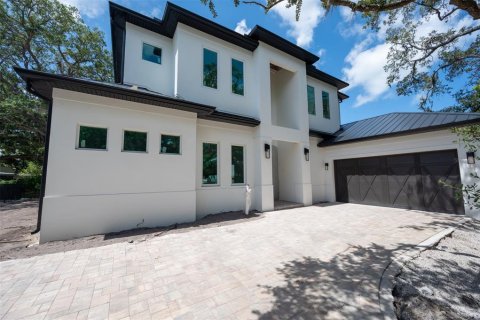 Купить виллу или дом в Сарасота, Флорида 10 комнат, 311.78м2, № 1246820 - фото 1