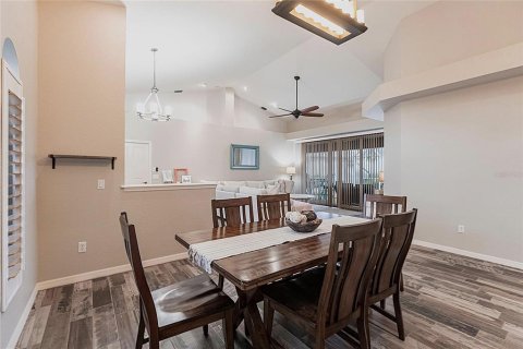 House in Punta Gorda, Florida 3 bedrooms, 255.67 sq.m. № 1907908 - photo 7