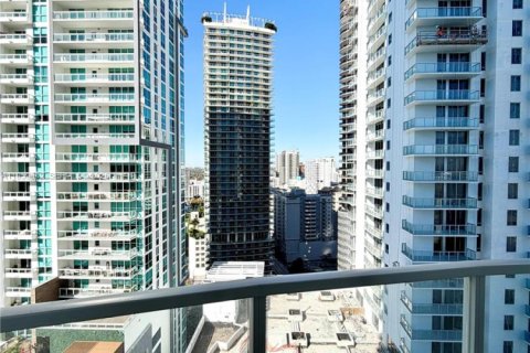 Copropriété à louer à Miami, Floride: 1 chambre, 87.79 m2 № 2022208 - photo 19