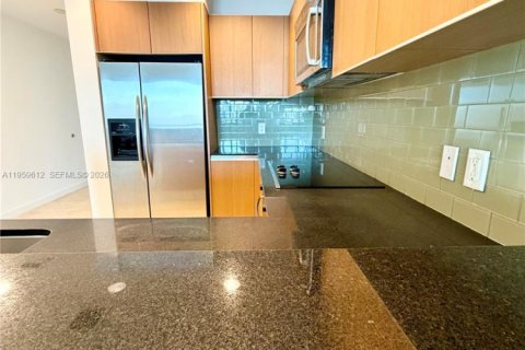 Copropriété à louer à Miami, Floride: 1 chambre, 87.79 m2 № 2022208 - photo 9