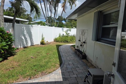 Villa ou maison à louer à Seminole, Floride: 2 chambres, 130.06 m2 № 2388145 - photo 18