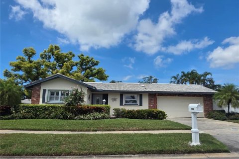Villa ou maison à louer à Seminole, Floride: 2 chambres, 130.06 m2 № 2388145 - photo 5