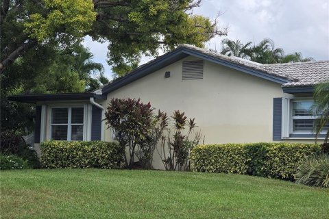 Villa ou maison à louer à Seminole, Floride: 2 chambres, 130.06 m2 № 2388145 - photo 7