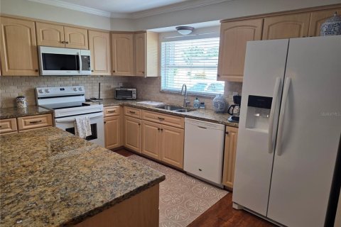 Villa ou maison à louer à Seminole, Floride: 2 chambres, 130.06 m2 № 2388145 - photo 30