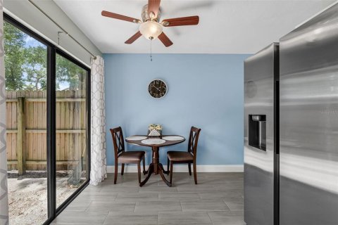 Townhouse in Altamonte Springs, Florida 2 bedrooms, 89.74 sq.m. № 1760525 - photo 12