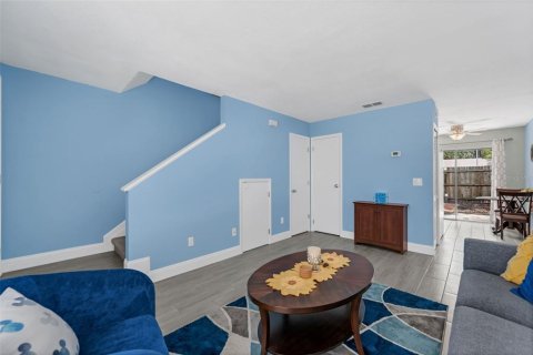 Townhouse in Altamonte Springs, Florida 2 bedrooms, 89.74 sq.m. № 1760525 - photo 16