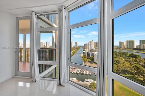 Copropriété à louer à Aventura, Floride: 1 chambre, 84.82 m2 № 1957091 - photo 25