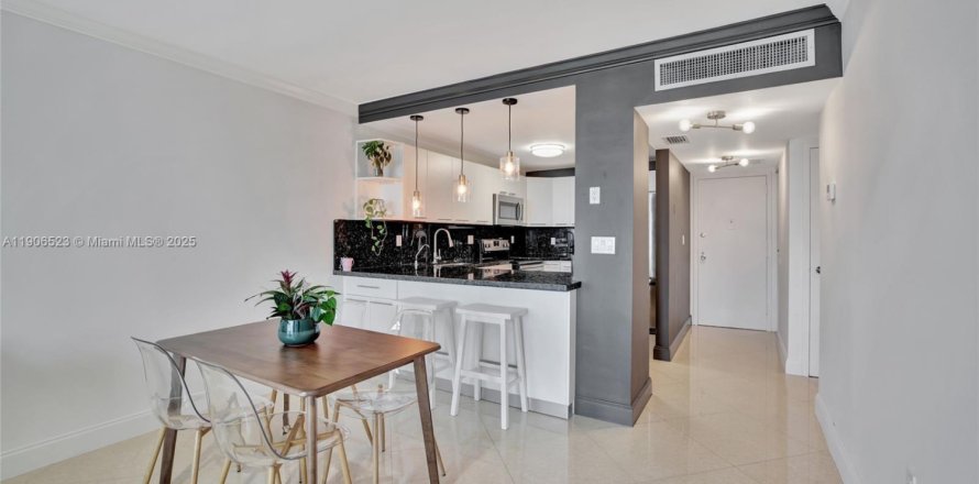 Condo à Aventura, Floride, 1 chambre  № 1957091