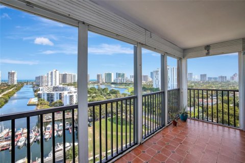 Copropriété à louer à Aventura, Floride: 1 chambre, 84.82 m2 № 1957091 - photo 11