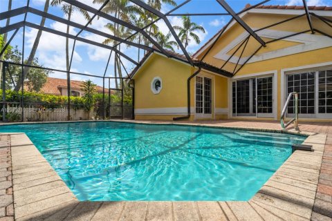 House in Pembroke Pines, Florida 4 bedrooms, 250.37 sq.m. № 2307354 - photo 5