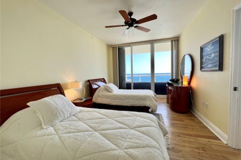 Condo in Hollywood, Florida, 2 bedrooms  № 2173163 - photo 29