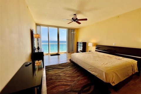 Condo in Hollywood, Florida, 2 bedrooms  № 2173163 - photo 7