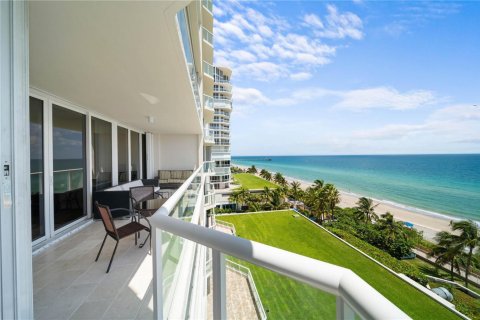 Condo in Hollywood, Florida, 2 bedrooms  № 2173163 - photo 15
