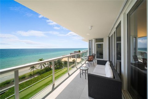 Condo in Hollywood, Florida, 2 bedrooms  № 2173163 - photo 16