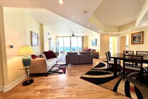 Condo in Hollywood, Florida, 2 bedrooms  № 2173163 - photo 3