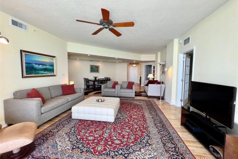 Condo in Hollywood, Florida, 2 bedrooms  № 2173163 - photo 21