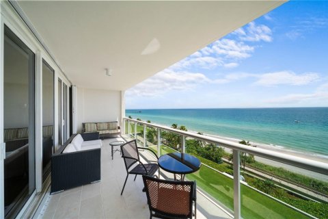 Condo in Hollywood, Florida, 2 bedrooms  № 2173163 - photo 2