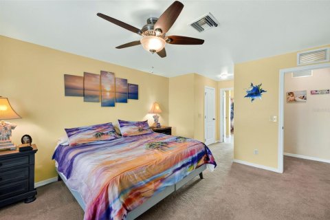 House in Lehigh Acres, Florida 3 bedrooms, 154.78 sq.m. № 1807925 - photo 15