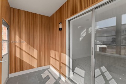 Condo in Lauderhill, Florida, 1 bedroom  № 2052892 - photo 17