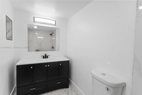 Condo in Lauderhill, Florida, 1 bedroom  № 2052892 - photo 5