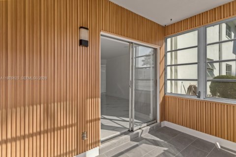 Condo in Lauderhill, Florida, 1 bedroom  № 2052892 - photo 19