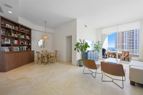 Condo in Miami, Florida, 2 bedrooms  № 1982787 - photo 5