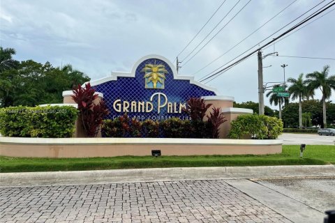 Снять в аренду кондоминиум в Пемброк-Пайнс, Флорида 2 спальни, 111.2м2, № 1933485 - фото 27