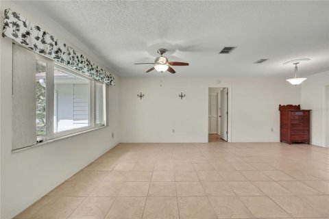 Casa en venta en Homosassa, Florida, 3 dormitorios, 199.46 m2 № 2195781 - foto 8